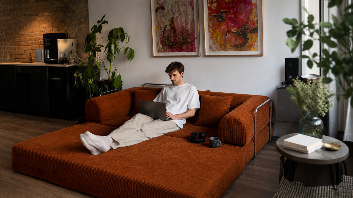 Snuggle 83"
